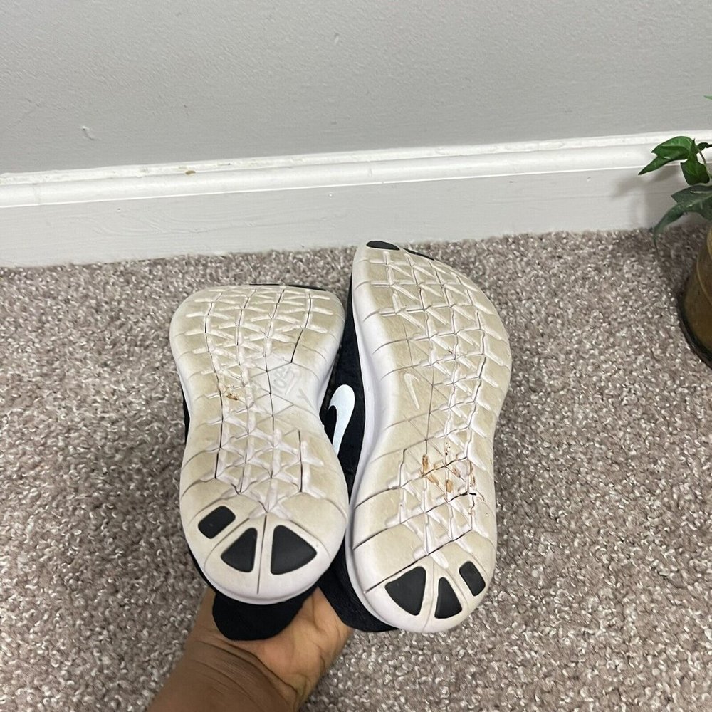 Nike Womens Free RN Flyknit Size 8.5 Black Athletic Running Sneakers Shoe - Picture 5 of 9
